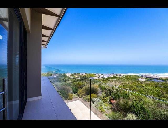 3 BEDROOM HOUSE FOR SALE IN MOQUINI COASTAL ESTATE